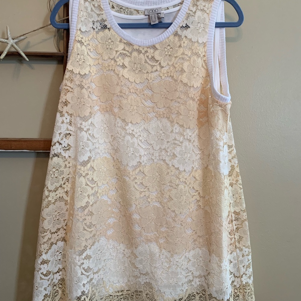 NWOT cream lace logo Lori Goldstein top size xlarge
